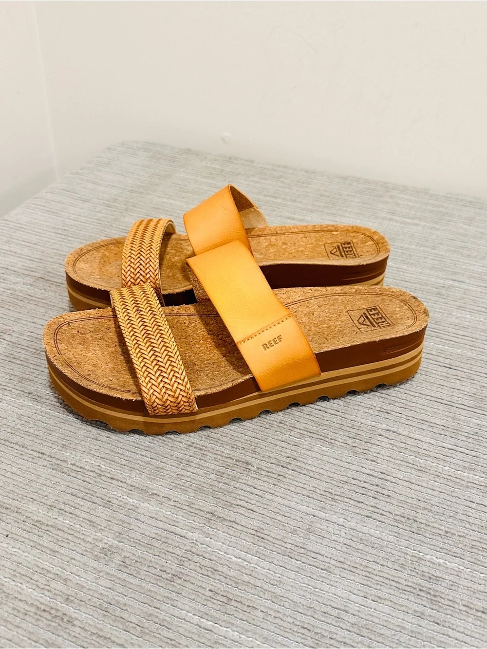 Reef Cushion Vista Hi Womens Platform Fashion Sandal Natural Braid Size 10